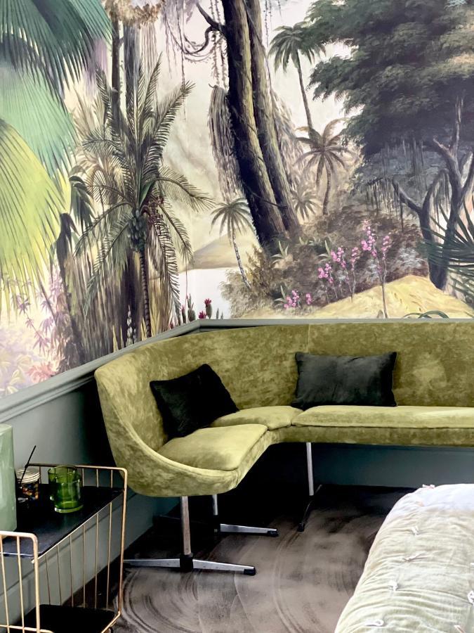 Bed and Breakfast Madame Les Vans - Chambre D'Hotes - Charme Et Design Екстер'єр фото